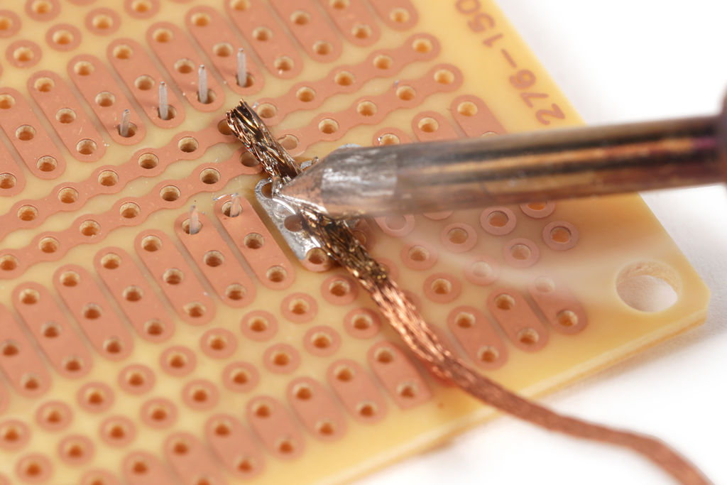 cómo soldar un pcb